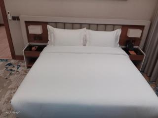Naviti Warwick Al Yarmouk Hotel - 3