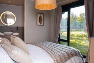 Chalet retreat in Antoing 95m2, lake view - 3