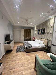 Callista - Stay with grace, find your space - 5