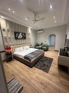 Callista - Stay with grace, find your space - 3