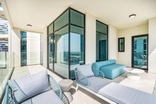 Brand New Canal Home with Terrace by Missoni - Dubái - 9