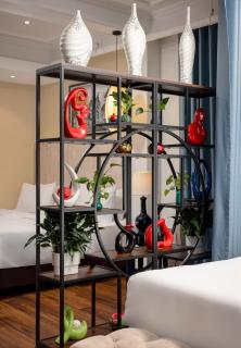 Golden Legend Boutique Hotel - 8