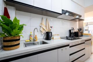 Chic Westlands 2BR with Balcony and Gym - 5