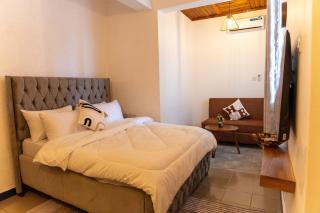 Safari House - 1