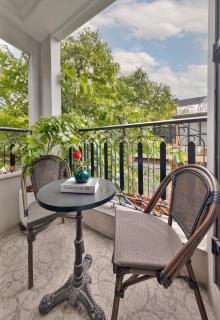 Golden Legend Boutique Hotel - 6