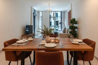 Allsopp & Allsopp - 2-Bedroom Apartment in Dubai Wharf Tower, Al Jaddaf - 5
