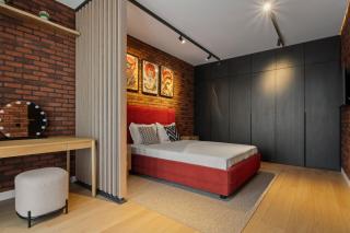 Red Brick Villa by the Forest - 1