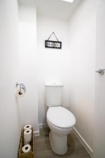 2-Bed Place with Large Courtyard in Stamford - 7