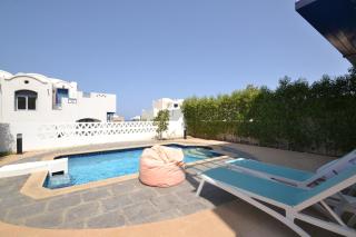 Luxury 4 Bedroom Villa for Rent in Amaros - 6