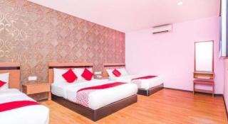Hotel Aromas Kulai - 8