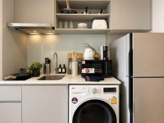 Contemporary Stylish 1BR - Ultra Fast Wifi - Silom - 8