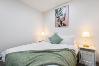 Upper West Side Spencer Heights 2BR 1Car - Melbourne - 1