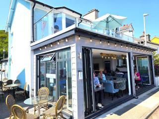 Bryn Gwyn, Sleeps 8, Sea Views, Borth y Gest - 3