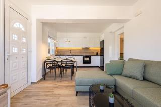 Terra Rossa - Modern Apartment with Castle View - 9