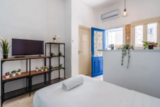 Simba Studio & Balcony in Larnaca - 7