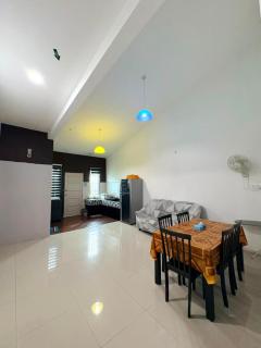 Casaria Homestay Paka - 1