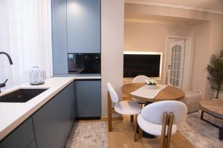 Frogs Luxury Apartments - 6