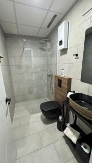 Luxury Jacuzzi Apartment Debar Maalo - 4