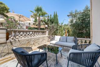 Charming Villa with Amazing Seaview - 2
