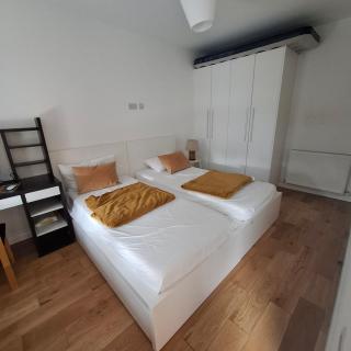Modern 2BDR Close to Dublin Airport and Coast - 4