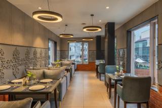 Perfectstayz Premium Mahadev Regency - 8