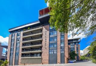 The Lineal 014 - Stylish 2BR in Sandton Central Pool, WiFi - 8