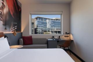 Radisson RED Hotel Johannesburg Rosebank - 8