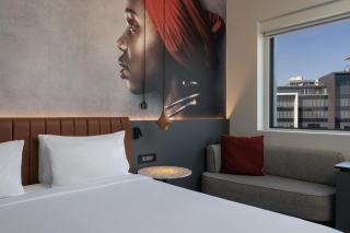 Radisson RED Hotel Johannesburg Rosebank - 7