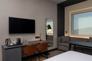Radisson RED Hotel Johannesburg Rosebank - 2
