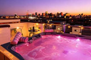 NEW Nash Eras - 15 Beds - Hot Tub on Rooftop Deck - 6