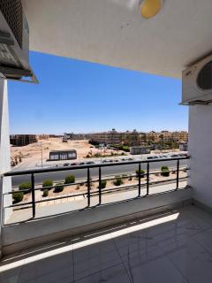 The Queen T Suites Resort - 2
