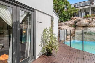Leafy 1BR Retreat with Pool and Parking in Daisy Hill - 3