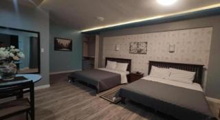 Nikitas Place and Hotel - 7