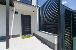 Luxury Joy in Split New - with Heated Pool - 4