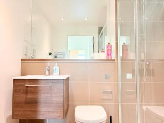 Cozy 2Bed 2Bath, 2 Mins from Tube Station, Sleep 6, BP10 - 9