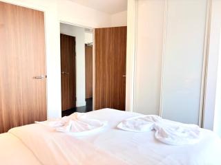 Cozy 2Bed 2Bath, 2 Mins from Tube Station, Sleep 6, BP10 - 1