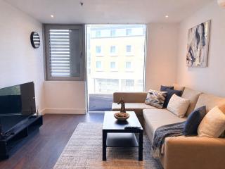 Cozy 2Bed 2Bath, 2 Mins from Tube Station, Sleep 6, BP10 - 9