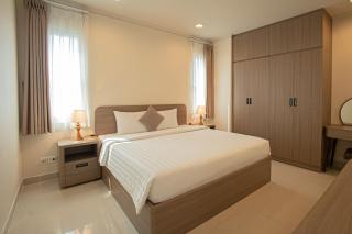 Mayfair Suites - 3
