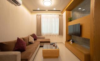 Mayfair Suites - 3