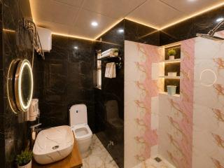 Red Flag Serene Stay Near Pallasio Mall Ekana - 3