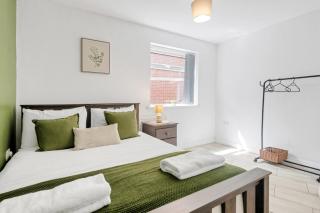 3BR | Theatre Royal & Market Square | Nottingham - 1