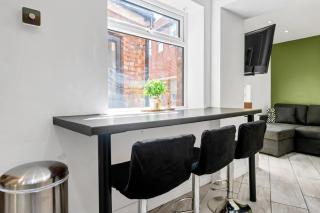 3BR | Theatre Royal & Market Square | Nottingham - 6
