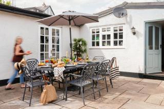 Beach 600m • Sleeps 8 • Hot Tub • Pool • Dogs x2 - 6