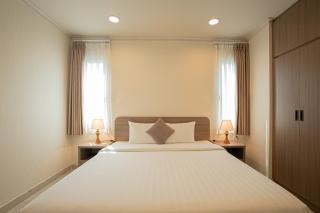 Mayfair Suites - 2