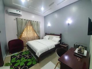 COCOS Hotel & Gardens - 4