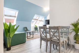 Spacious 2BR & 1LR Apartment Very Central in Vienna - 2