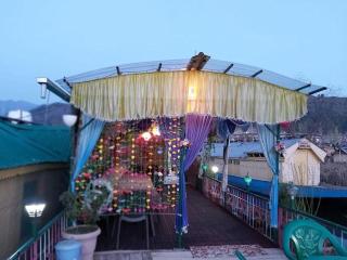 Homestay Jasmine Boathouse - 9