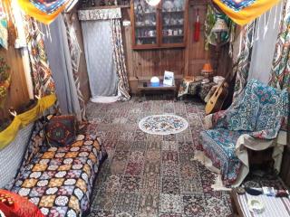 Homestay Jasmine Boathouse - 1