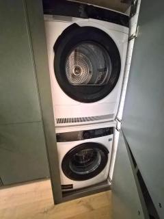 Room in beautiful 2BR Sea View Apartment - Balcony - 1