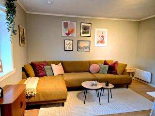 Room in beautiful 2BR Sea View Apartment - Balcony - 5